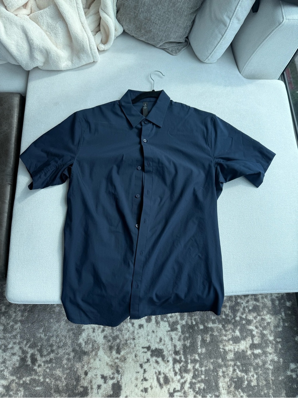 lululemon athletica Men's Short-Sleeve Button-Down Shirt - Navy Blue